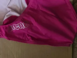 Badeanzug                            Größe                36