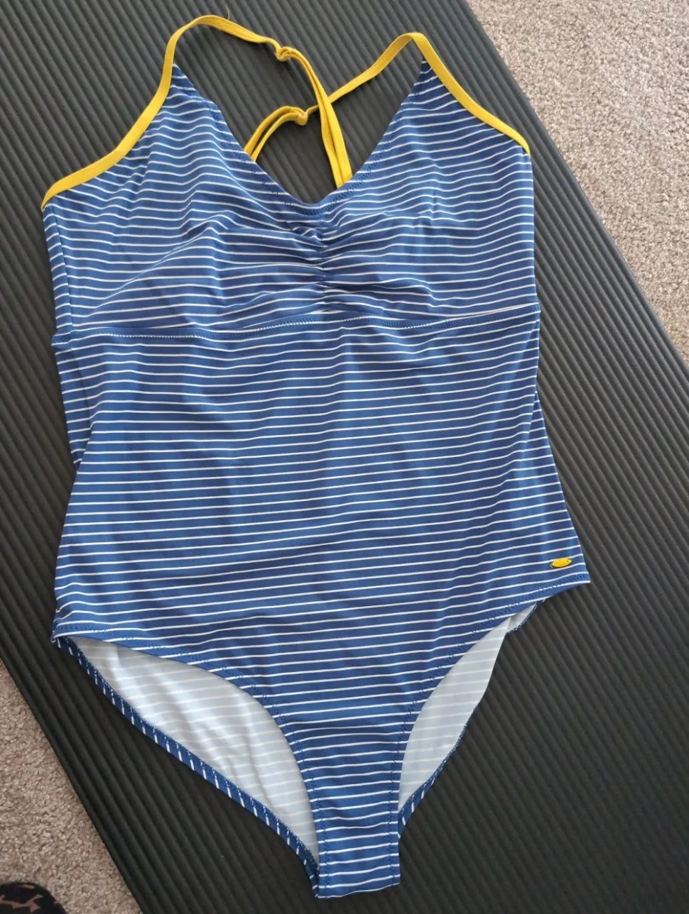 Badeanzug Größe 42