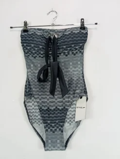 Badeanzug                            Größe                36