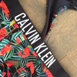 Badeanzug                            Größe                36