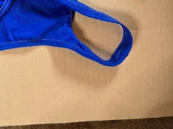 Badeanzug                            Größe                32