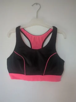 BH                            Größe                36