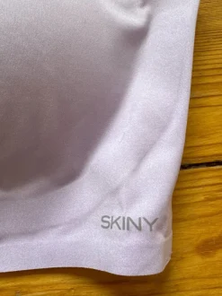 BH                            Größe                38