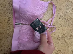 BH                            Größe                40