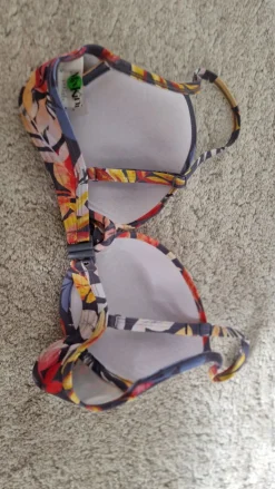 Bikini                            Größe                34