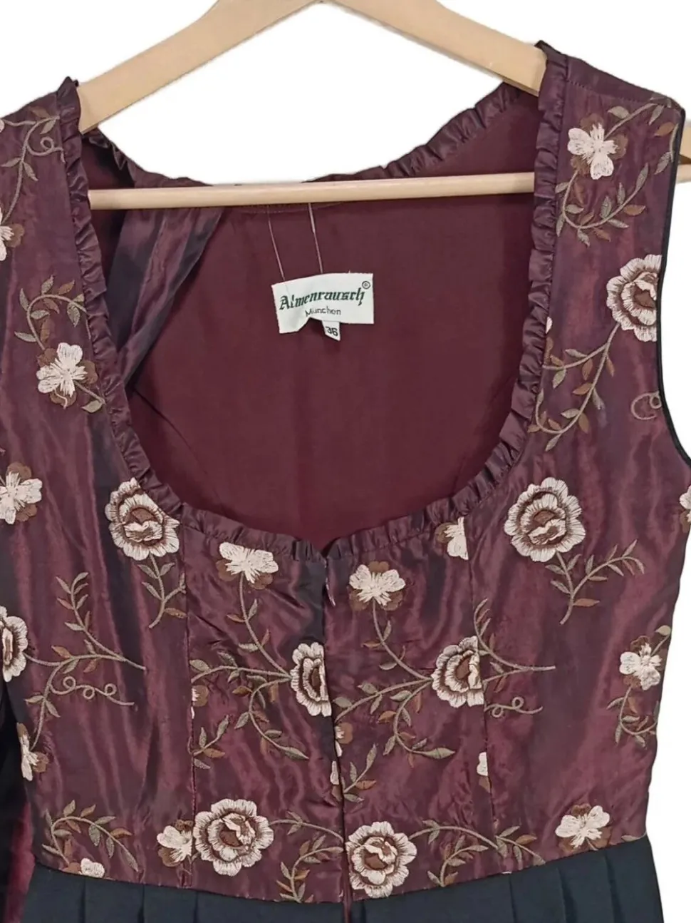 Dirndl Größe 36
