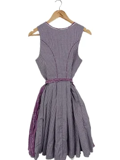 Dirndl                            Größe                38