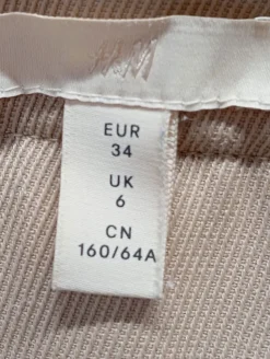 High-Waist Hose                            Größe                34