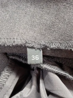 High-Waist Hose                            Größe                36