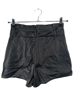 High-Waist-Shorts                            Größe                38