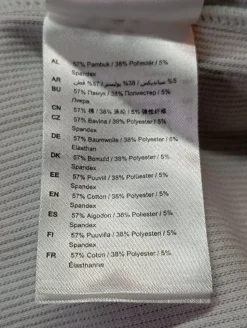 Kapuzensweatshirt                            Größe                36