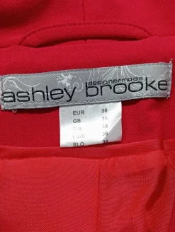 Klassischer Blazer                            Größe                36