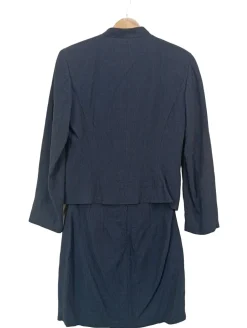 Kostüm                            Größe                34