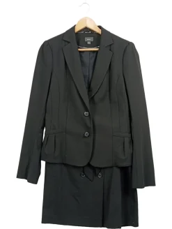 Kostüm                            Größe                40