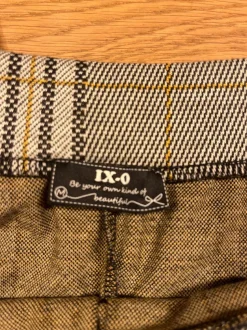 Kostüm                            Größe                38