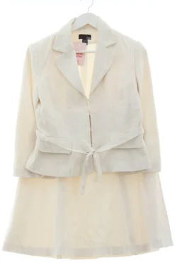 Kostüm                            Größe                36