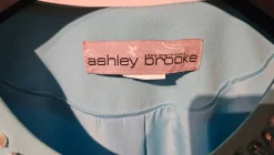 Kostüm                            Größe                36