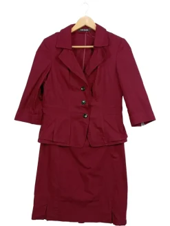 Kostüm                            Größe                36