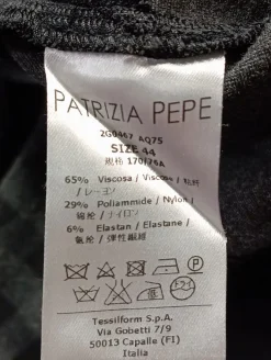 Kostüm                            Größe                40