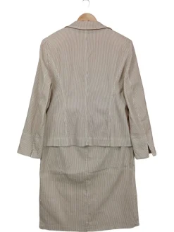 Kostüm                            Größe                44