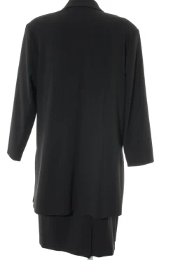 Kostüm                            Größe                40