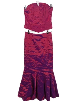 Kostüm                            Größe                42