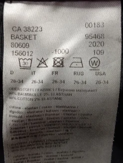 Kunstlederhose                            Größe                36