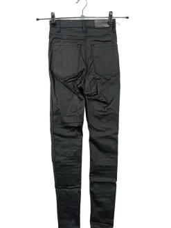 Kunstlederhose                            Größe                32