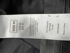 Kunstlederrock                            Größe                40