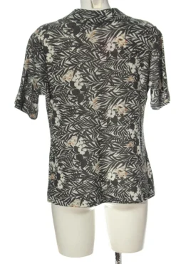 Kurzarmstrickjacke                            Größe                46