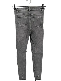 Röhrenjeans                            Größe                38