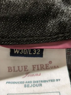 Röhrenjeans Größe 40