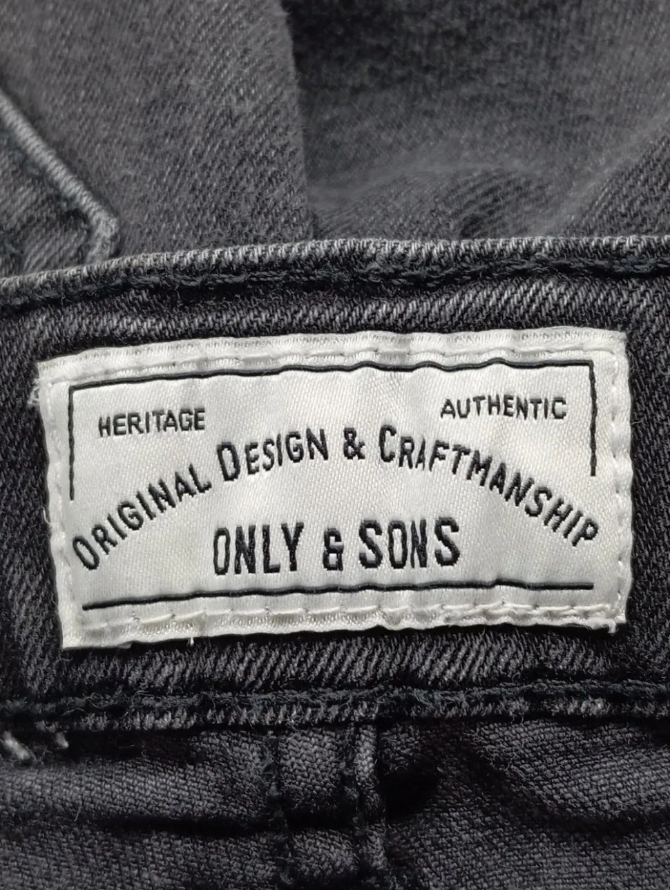 Röhrenjeans Größe 42