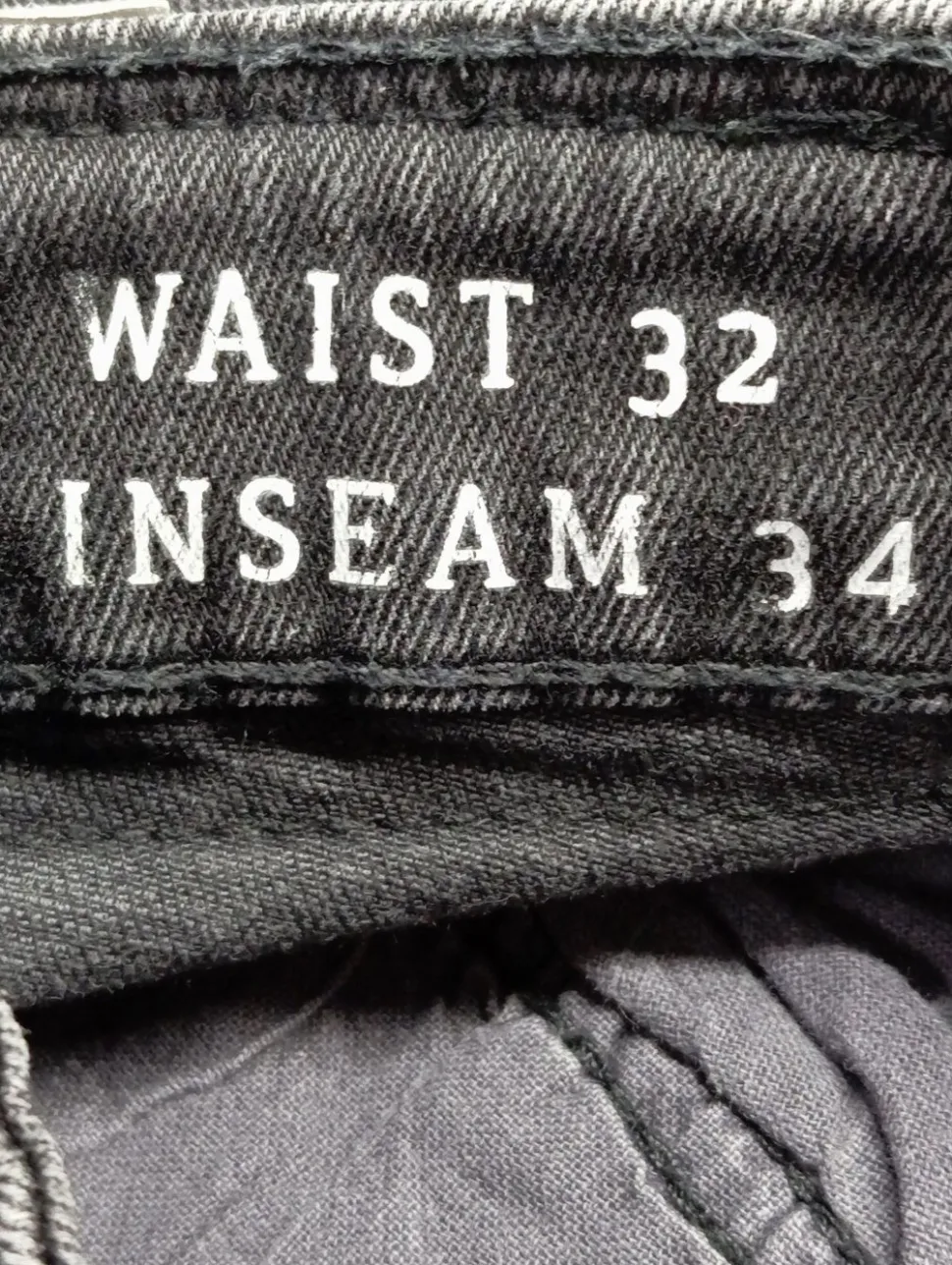 Röhrenjeans Größe 42
