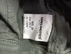 Röhrenjeans                            Größe                38