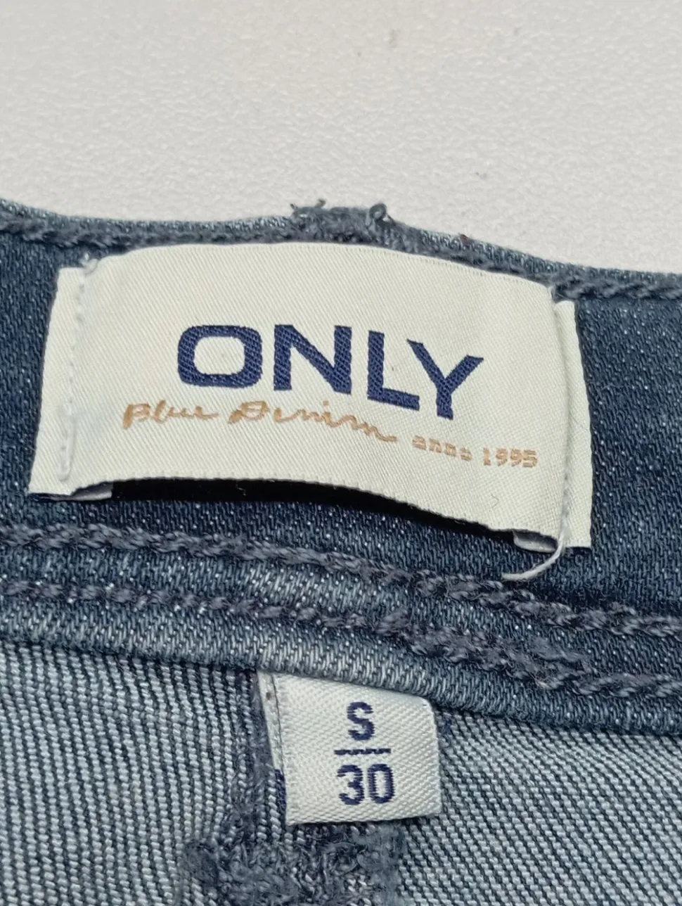 Röhrenjeans Größe 36