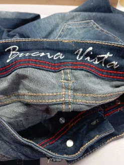 Röhrenjeans Größe 32