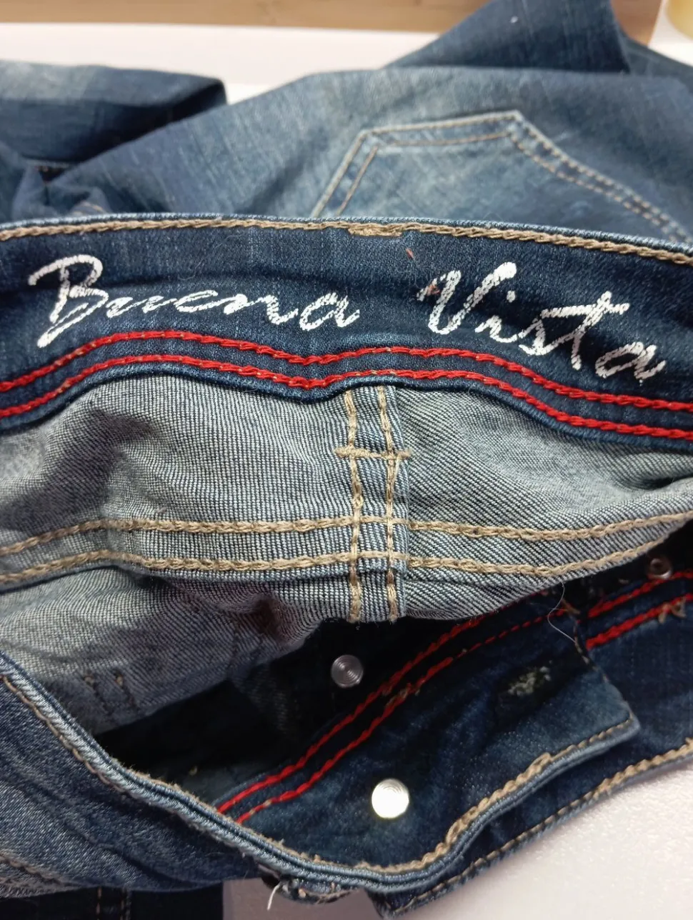 Röhrenjeans Größe 32