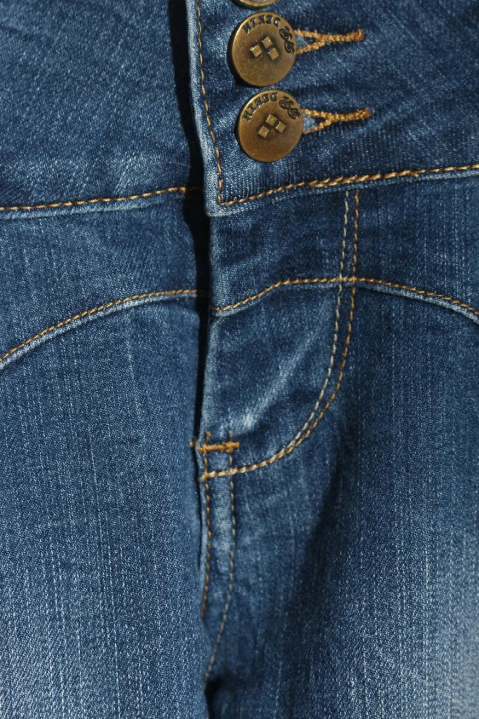 Röhrenjeans Größe 38