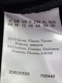 Schlupf-Bluse                            Größe                44