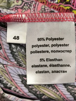 Schlupf-Bluse                            Größe                48