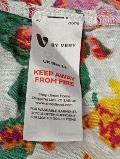 Strandbekleidung                            Größe                40