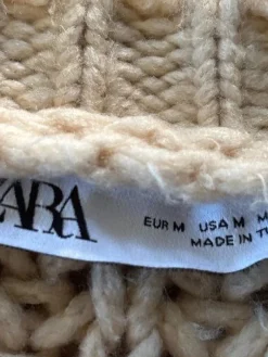 Strickjacke                            Größe                38