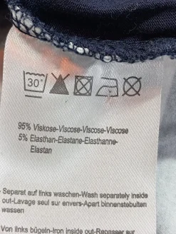 Strickjacke                            Größe                42