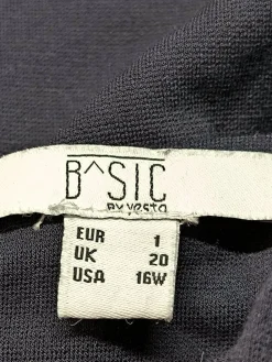 Strickkleid                            Größe                48