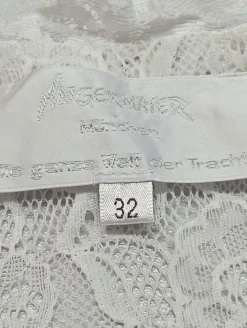 Trachtenbluse Größe 32