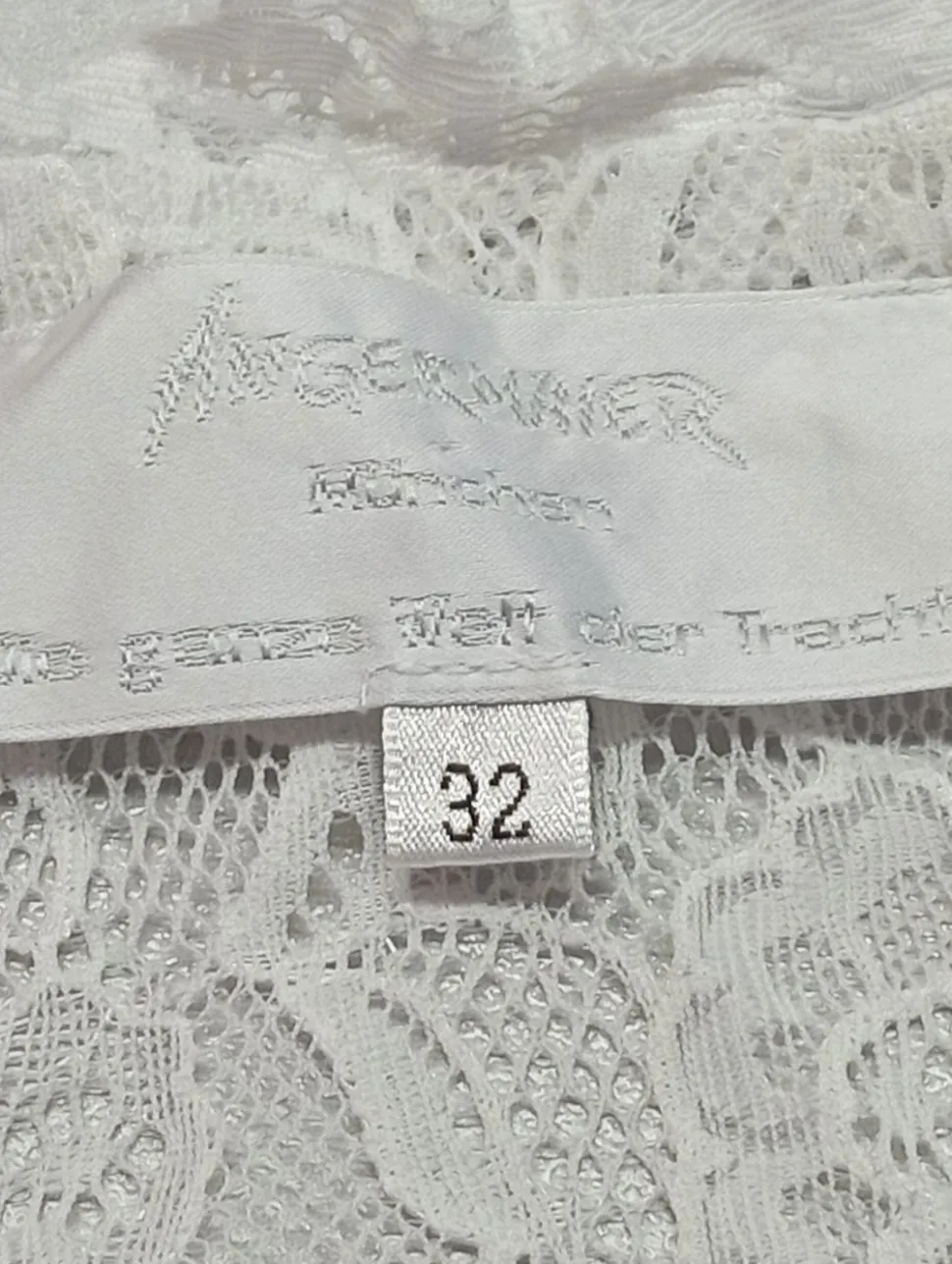 Trachtenbluse Größe 32