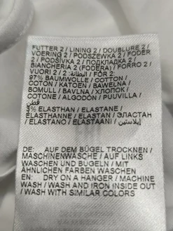 Trachtenbluse                            Größe                44