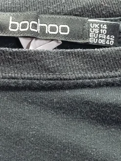 T-Shirt                            Größe                42