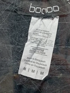T-Shirt                            Größe                42